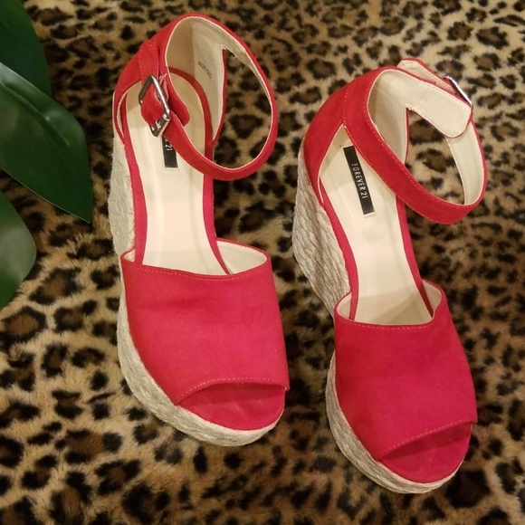 Red Suede Rope Wedges - Picture 2 of 3